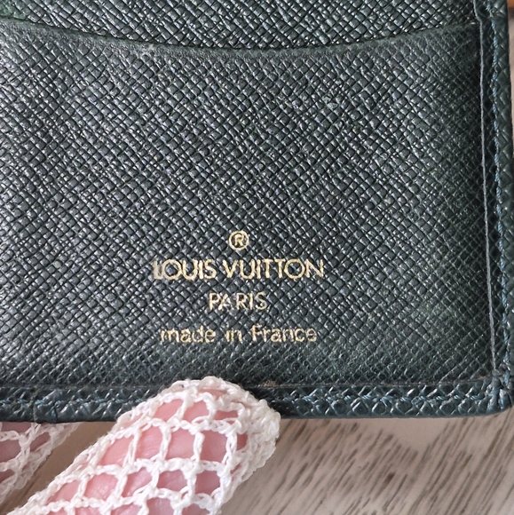 AUTHENTIC Louis Vuitton Taiga Organizer Depoche Business Card Holder - Picture 6 of 12